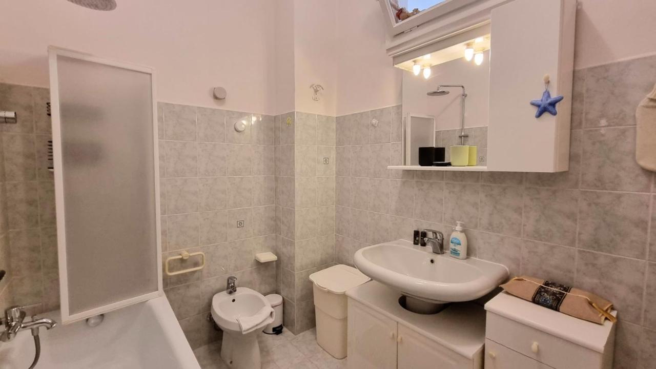 Via Gatteri 60 Apartment Триест Екстериор снимка
